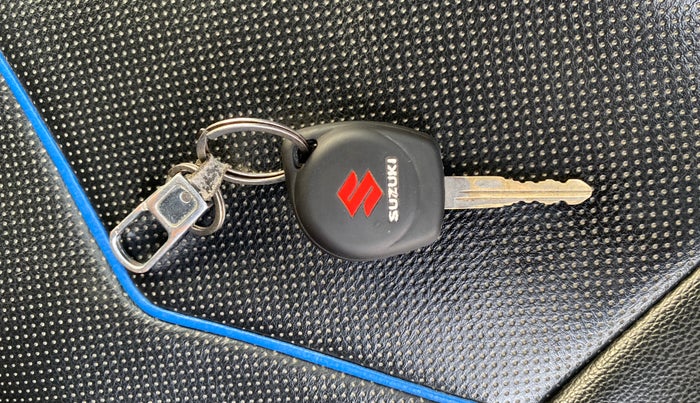 2014 Maruti Wagon R 1.0 LXI, Petrol, Manual, 52,045 km, Key Close Up