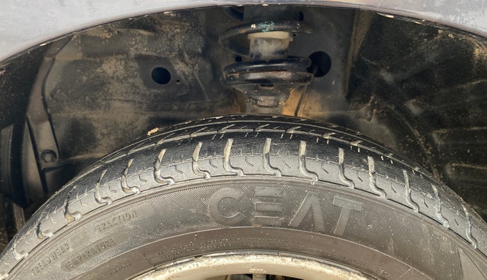 2014 Maruti Wagon R 1.0 LXI, Petrol, Manual, 52,045 km, Left Front Tyre Tread