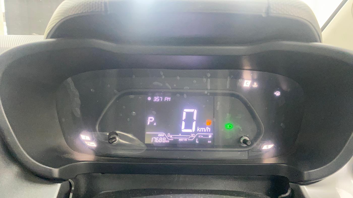 2024 Tata ALTROZ XZA Lux, Petrol, Automatic, 17,688 km, Odometer Image