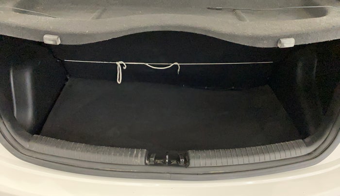 2016 Hyundai Grand i10 MAGNA 1.2 KAPPA VTVT, Petrol, Manual, 46,008 km, Boot Inside