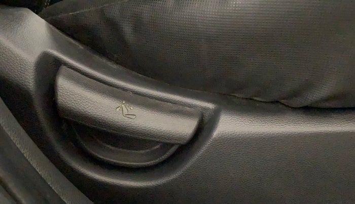 2016 Hyundai Grand i10 MAGNA 1.2 KAPPA VTVT, Petrol, Manual, 46,008 km, Driver Side Adjustment Panel