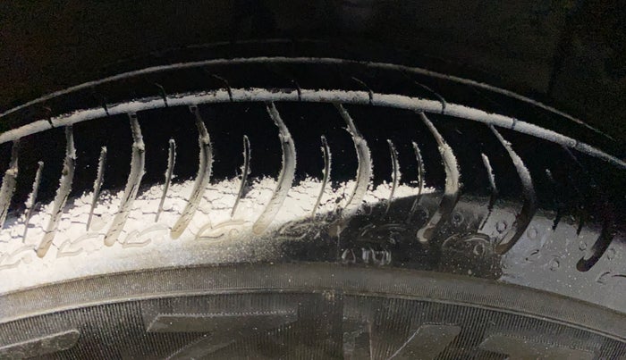 2016 Hyundai Grand i10 MAGNA 1.2 KAPPA VTVT, Petrol, Manual, 46,008 km, Right Front Tyre Tread