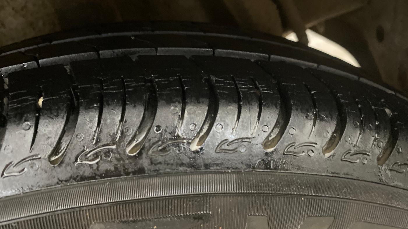 2015 Maruti Celerio VXI AMT, Petrol, Automatic, 81,520 km, Left Rear Tyre Tread