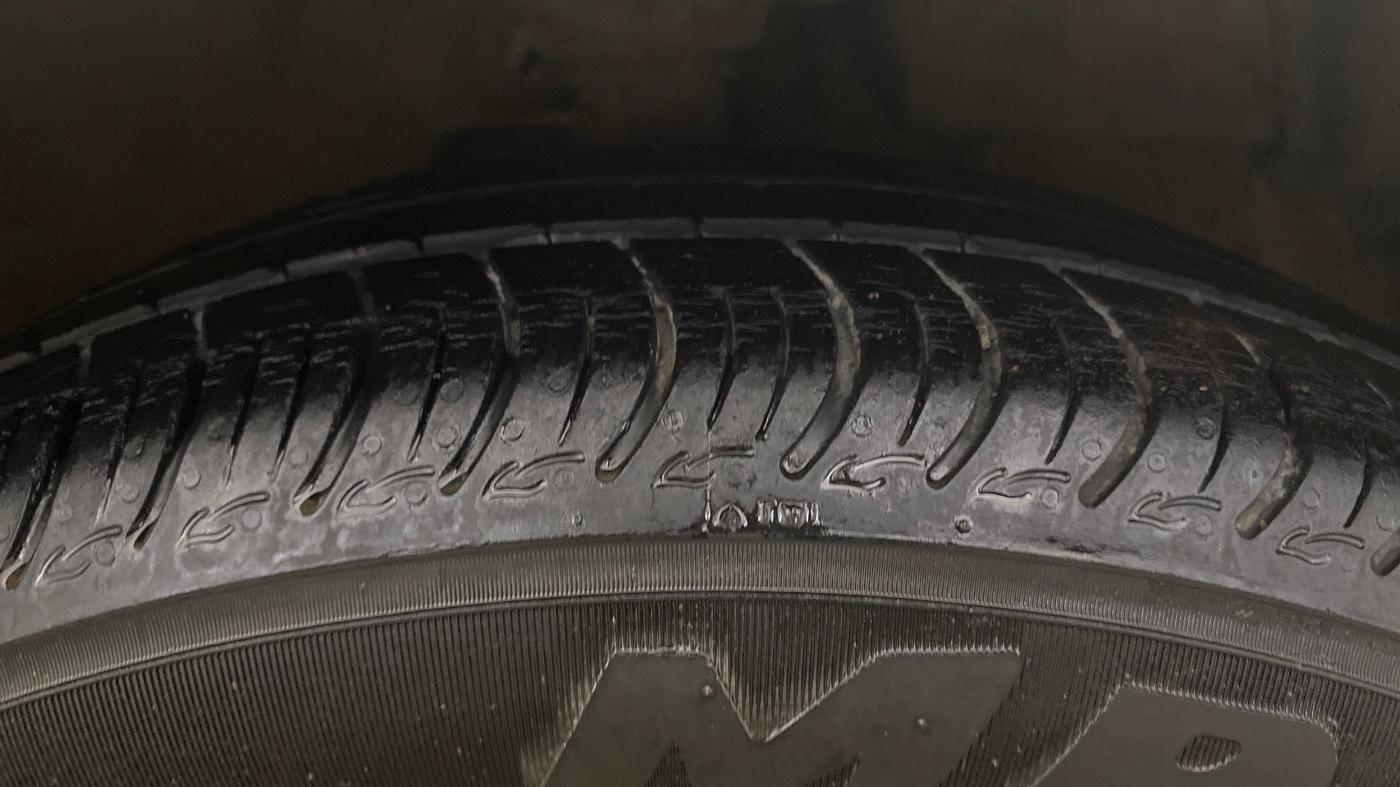 2015 Maruti Celerio VXI AMT, Petrol, Automatic, 81,520 km, Right Front Tyre Tread