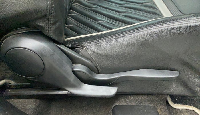 2019 Maruti Swift VXI, Petrol, Manual, 32,501 km, Driver Side Adjustment Panel