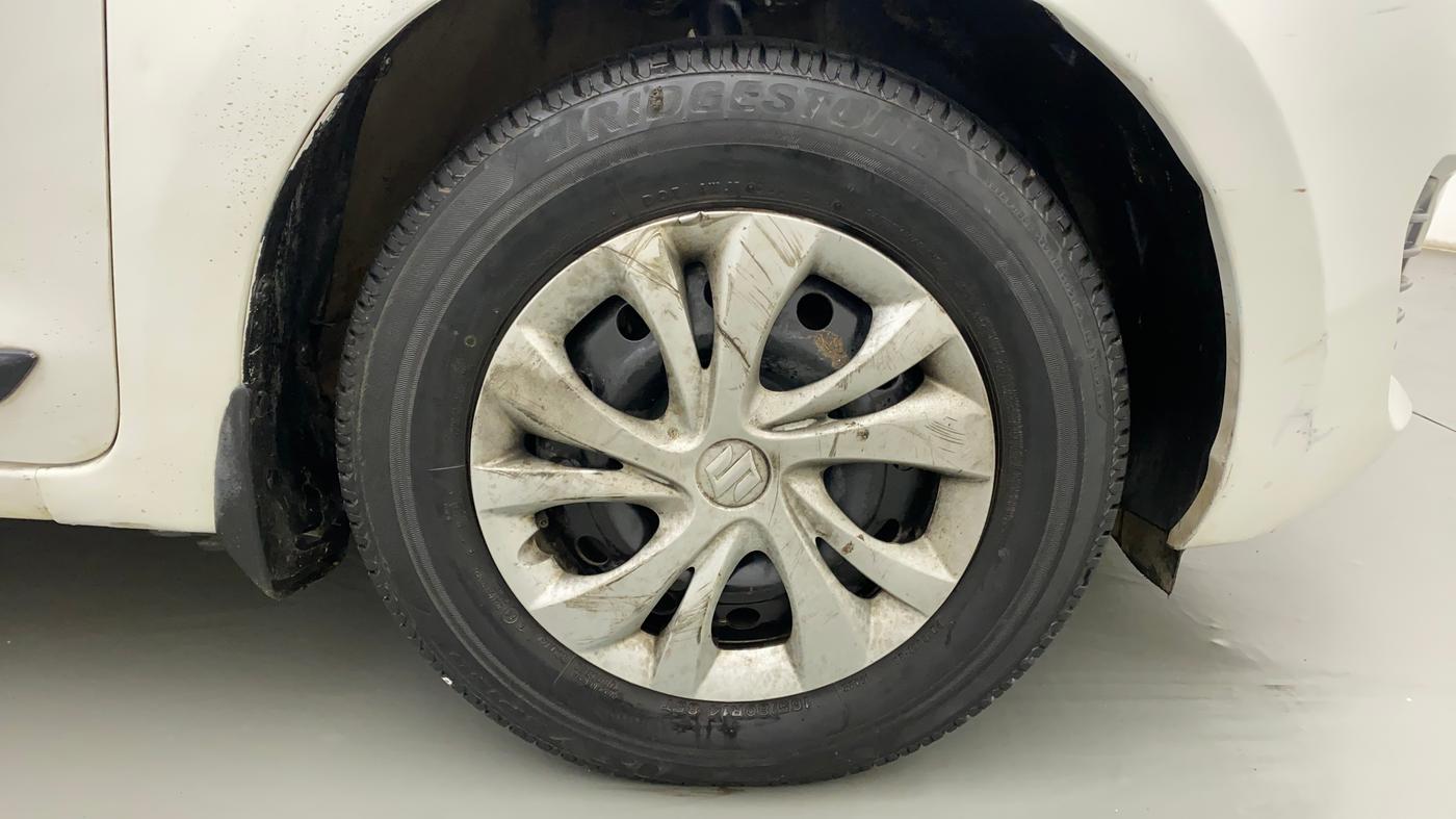 2019 Maruti Swift VXI, Petrol, Manual, 32,501 km, Right Front Wheel