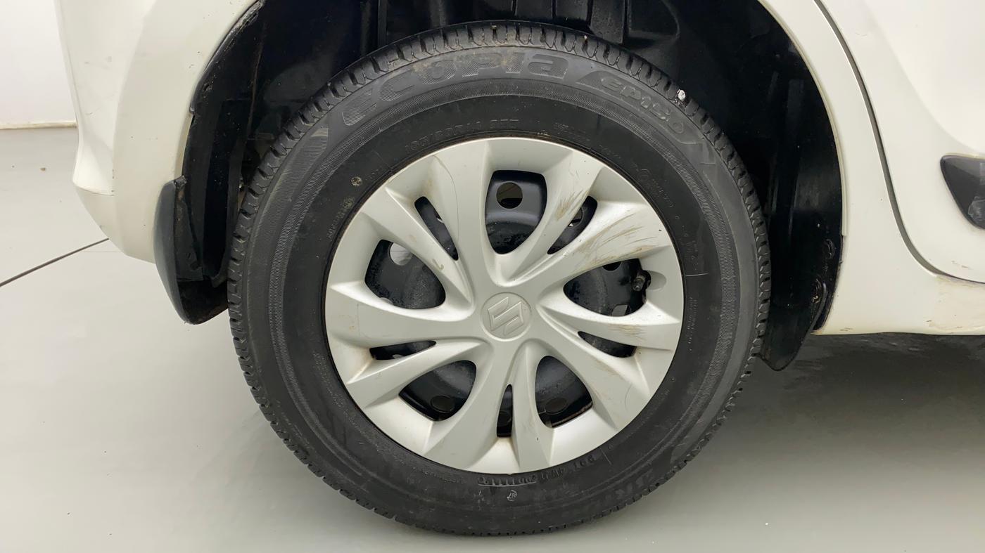 2019 Maruti Swift VXI, Petrol, Manual, 32,501 km, Right Rear Wheel