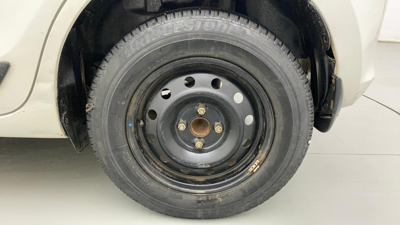 2019 Maruti Swift VXI, Petrol, Manual, 32,501 km, Left Rear Wheel