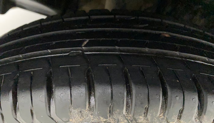 2019 Maruti Swift VXI, Petrol, Manual, 32,501 km, Right Rear Tyre Tread