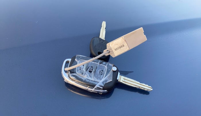 2020 Hyundai VENUE S 1.0 TURBO DCT, Petrol, Automatic, 39,903 km, Key Close Up