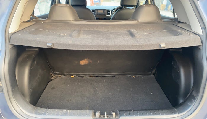 2020 Hyundai VENUE S 1.0 TURBO DCT, Petrol, Automatic, 39,903 km, Boot Inside