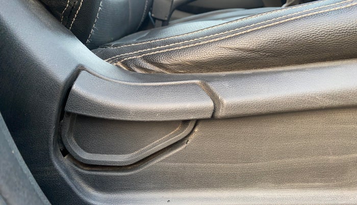 2020 Hyundai VENUE S 1.0 TURBO DCT, Petrol, Automatic, 39,903 km, Driver Side Adjustment Panel