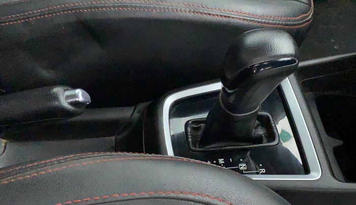 2018 Maruti Swift VXI AMT, Petrol, Automatic, 41,628 km, Gear Lever