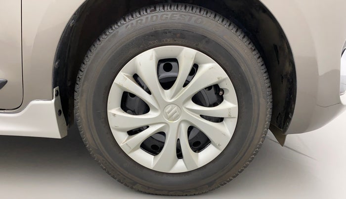2018 Maruti Swift VXI AMT, Petrol, Automatic, 41,628 km, Right Front Wheel