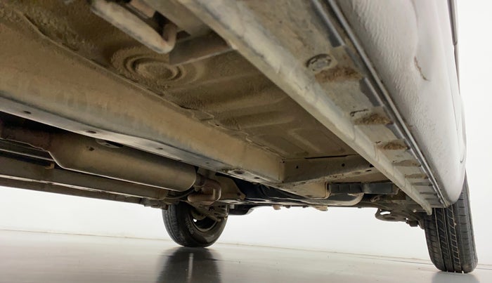 2015 Maruti Swift VXI, Petrol, Manual, 31,823 km, Right Side Underbody