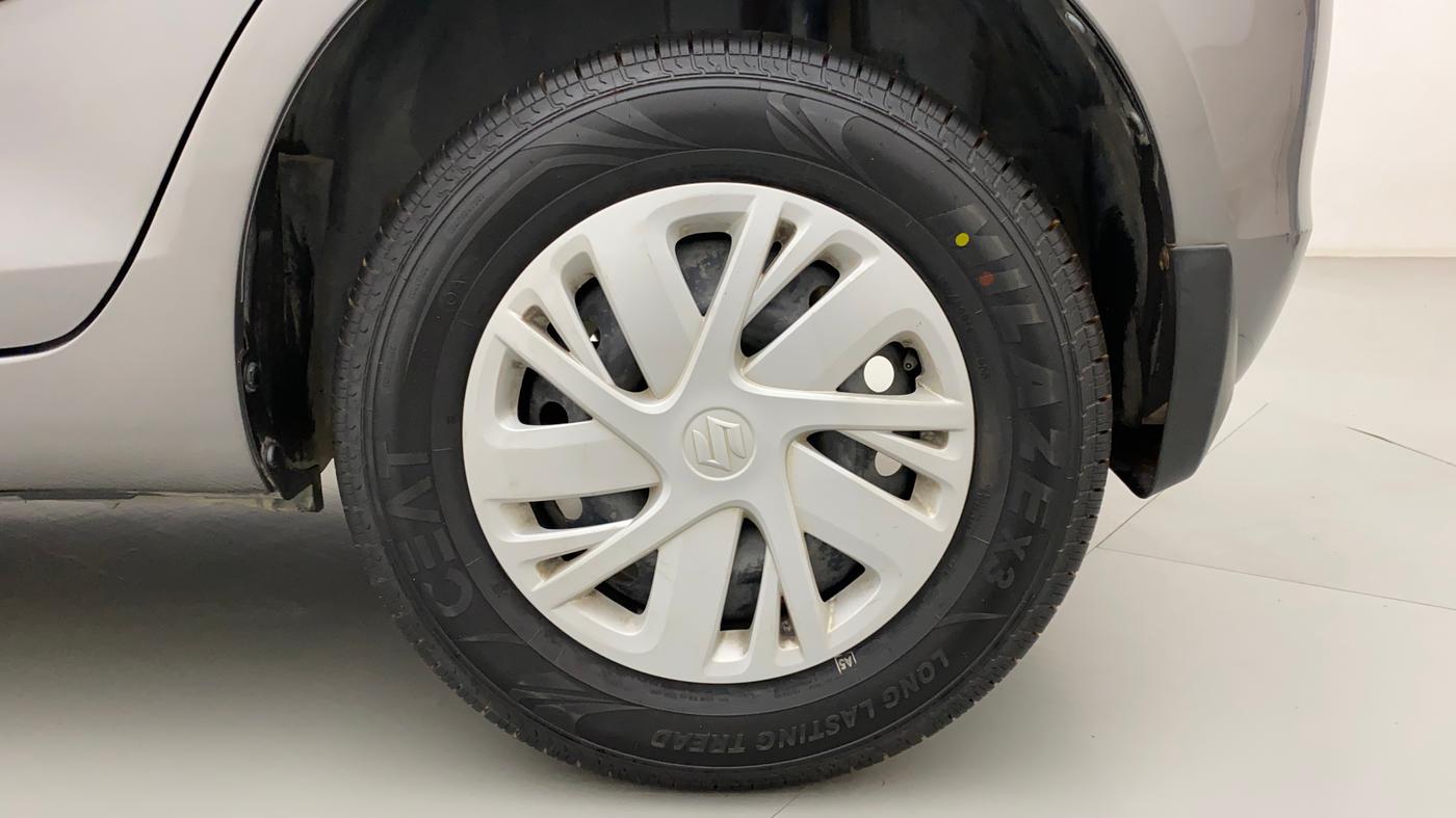 2015 Maruti Swift VXI, Petrol, Manual, 31,823 km, Left Rear Wheel