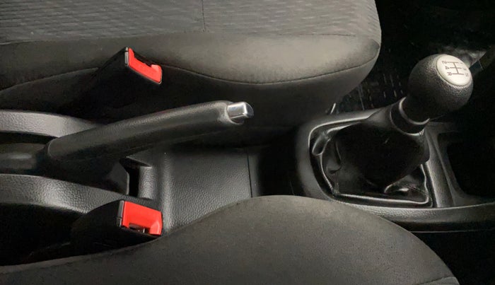 2015 Maruti Swift VXI, Petrol, Manual, 31,823 km, Gear Lever