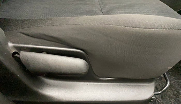 2015 Maruti Swift VXI, Petrol, Manual, 31,823 km, Driver Side Adjustment Panel