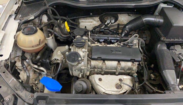 2017 Volkswagen Polo COMFORTLINE 1.2L, Petrol, Manual, 53,815 km, Engine View - Right