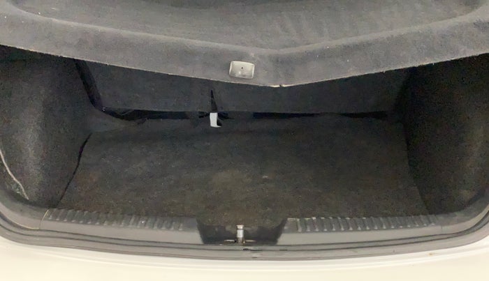 2017 Volkswagen Polo COMFORTLINE 1.2L, Petrol, Manual, 53,815 km, Boot Inside