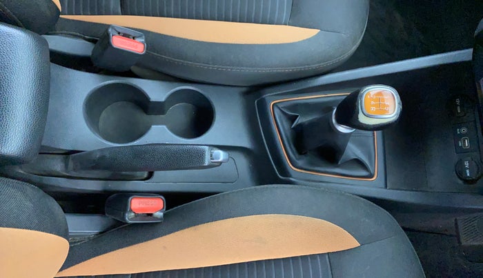 2016 Hyundai i20 Active 1.2 SX, Petrol, Manual, 88,230 km, Gear Lever