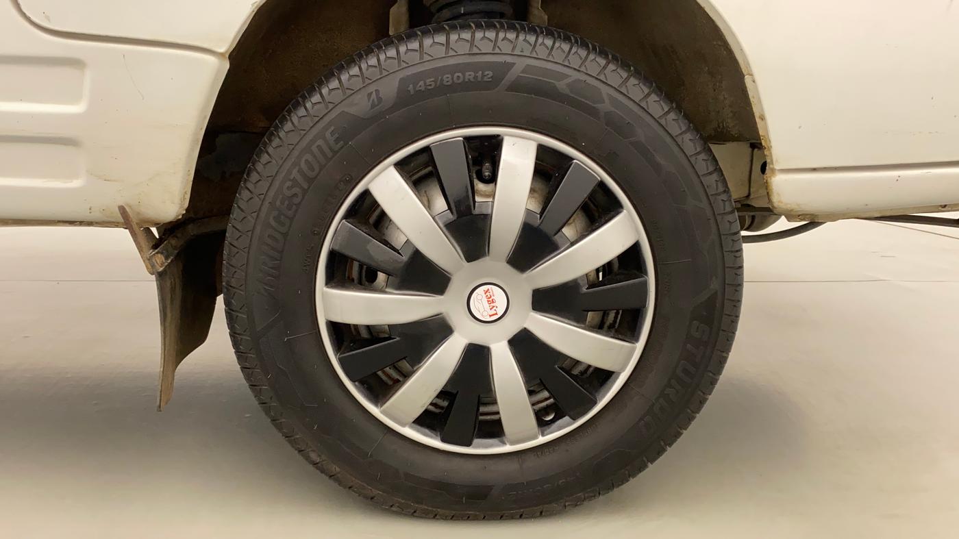 2017 Maruti OMNI E 8 STR, Petrol, Manual, 47,095 km, Right Front Wheel