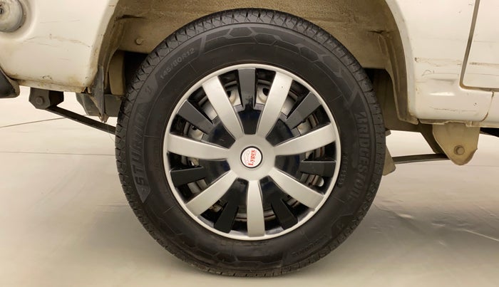 2017 Maruti OMNI E 8 STR, Petrol, Manual, 47,095 km, Right Rear Wheel