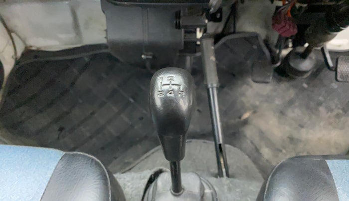 2017 Maruti OMNI E 8 STR, Petrol, Manual, 47,095 km, Gear Lever