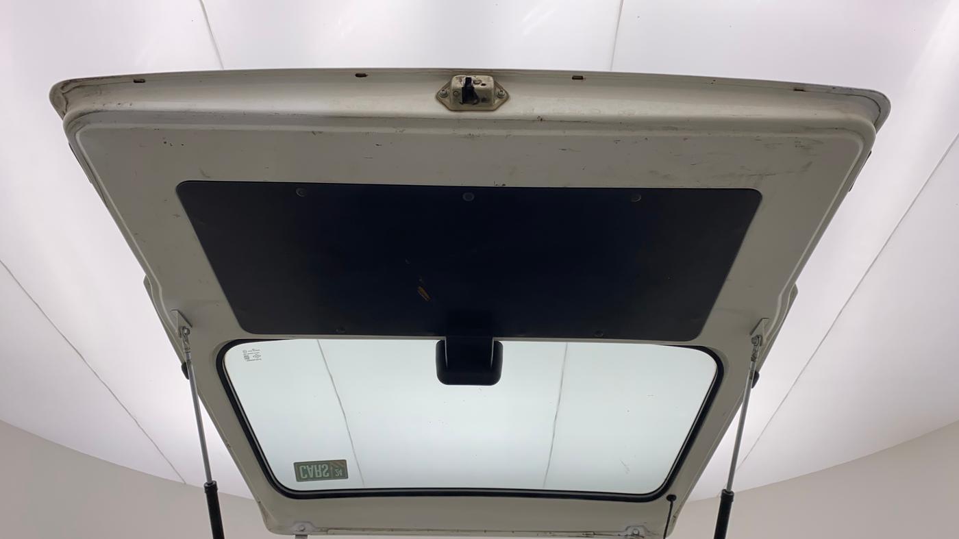 2017 Maruti OMNI E 8 STR, Petrol, Manual, 47,095 km, Boot Door Open