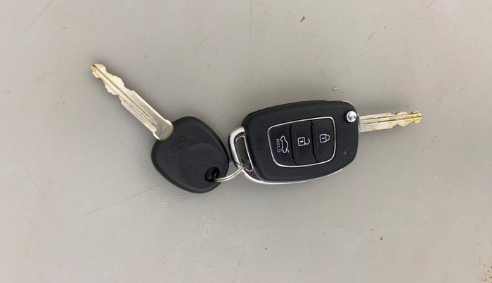 2020 Hyundai GRAND I10 NIOS SPORTZ AMT 1.2 KAPPA VTVT, Petrol, Automatic, 42,393 km, Key Close Up