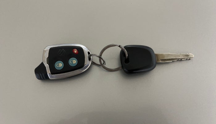 2017 Maruti Dzire LXI, Petrol, Manual, 46,548 km, Key Close Up
