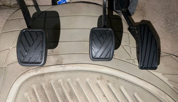 2017 Maruti Dzire LXI, Petrol, Manual, 46,548 km, Pedals