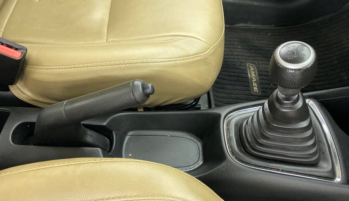 2018 Honda Amaze 1.2L I-VTEC S, Petrol, Manual, 52,212 km, Gear Lever