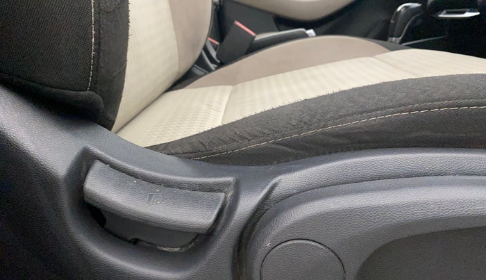 2019 Hyundai Elite i20 ASTA (O) CVT, Petrol, Automatic, 53,657 km, Driver Side Adjustment Panel