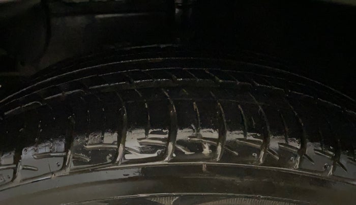 2016 Hyundai Grand i10 ASTA (O) AT 1.2 KAPPA VTVT, Petrol, Automatic, 54,008 km, Left Front Tyre Tread