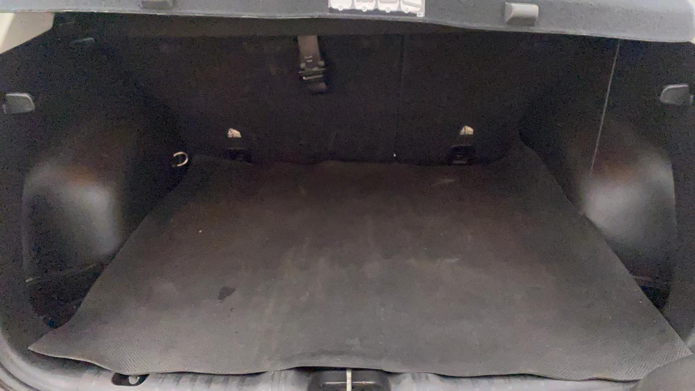 2018 Jeep Compass LIMITED (O) 2.0 DIESEL, Diesel, Manual, 56,627 km, Boot Inside