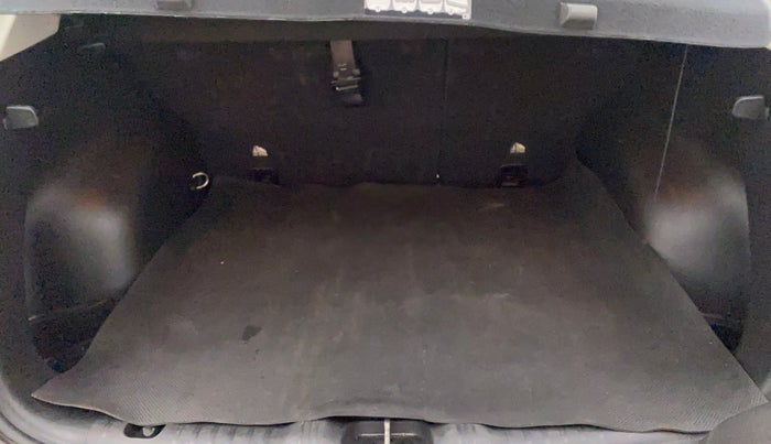 2018 Jeep Compass LIMITED (O) 2.0 DIESEL, Diesel, Manual, 56,627 km, Boot Inside