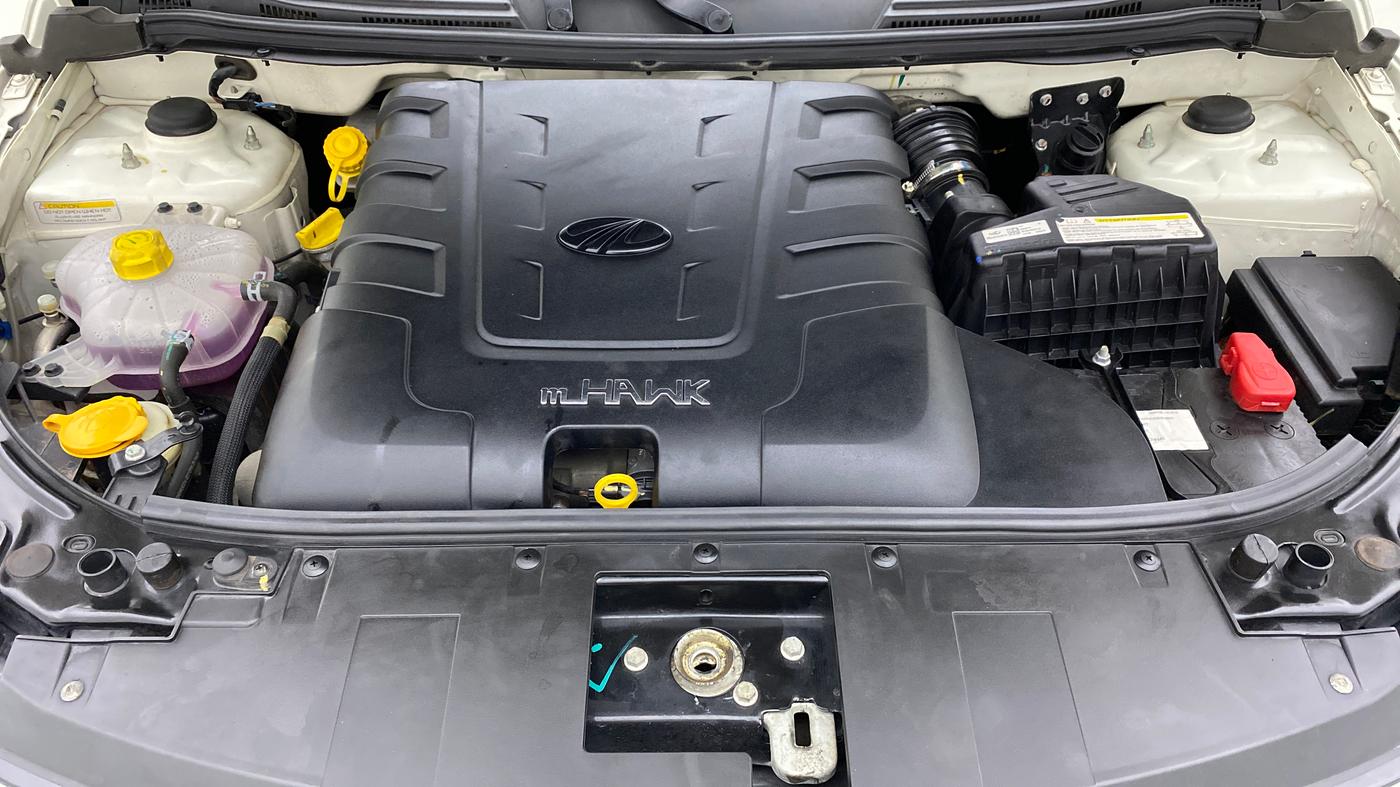 2020 Mahindra XUV500 W7 FWD, Diesel, Manual, 18,613 km, Open Bonet