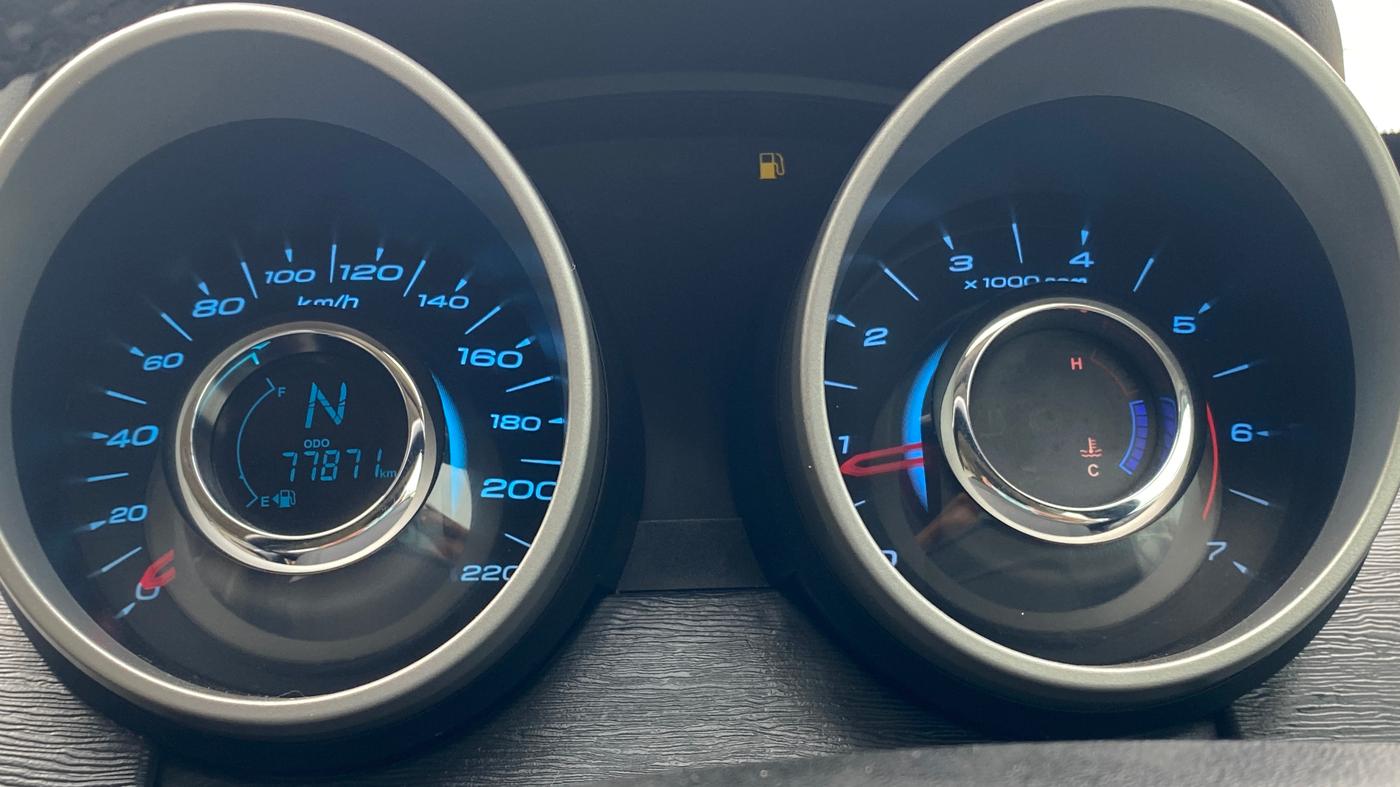 2015 Mahindra XUV500 W10, Diesel, Manual, 77,864 km, Odometer Image