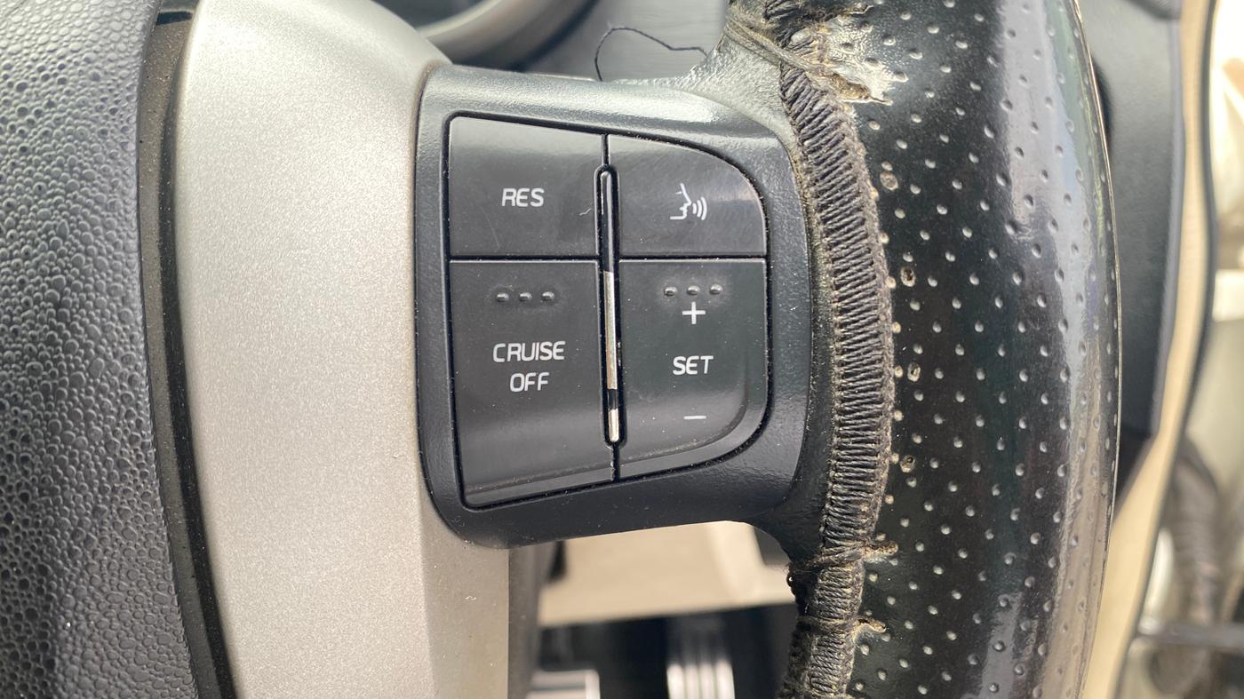 2015 Mahindra XUV500 W10, Diesel, Manual, 77,864 km, Adaptive Cruise Control