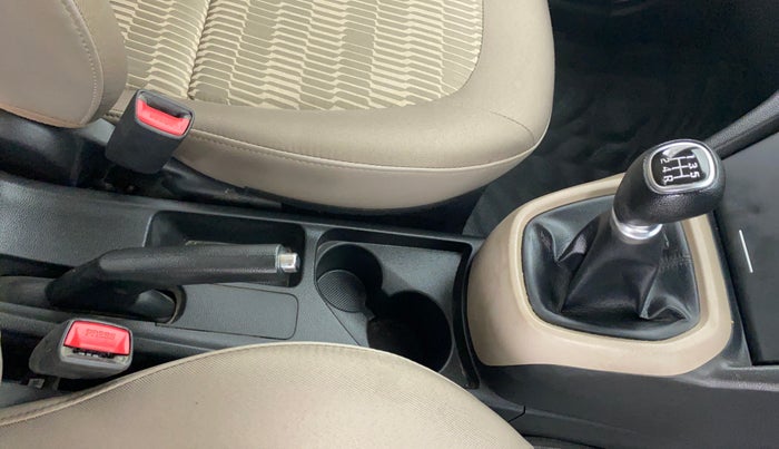 2018 Hyundai Xcent SX 1.2, CNG, Manual, 40,249 km, Gear Lever