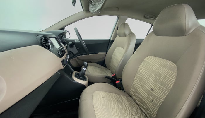 2018 Hyundai Xcent SX 1.2, CNG, Manual, 40,249 km, Right Side Front Door Cabin