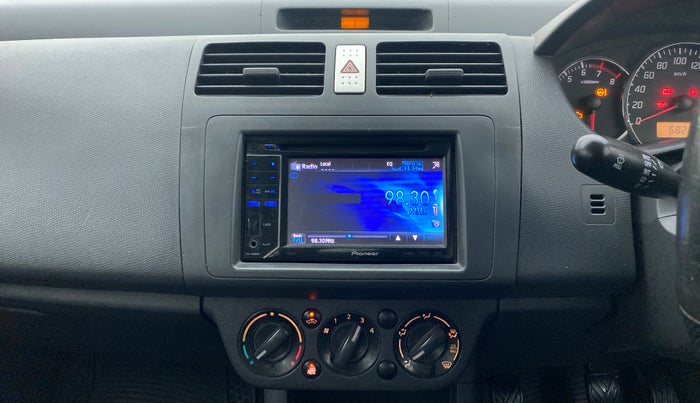 2011 Maruti Swift VXI, Petrol, Manual, 68,239 km, Air Conditioner