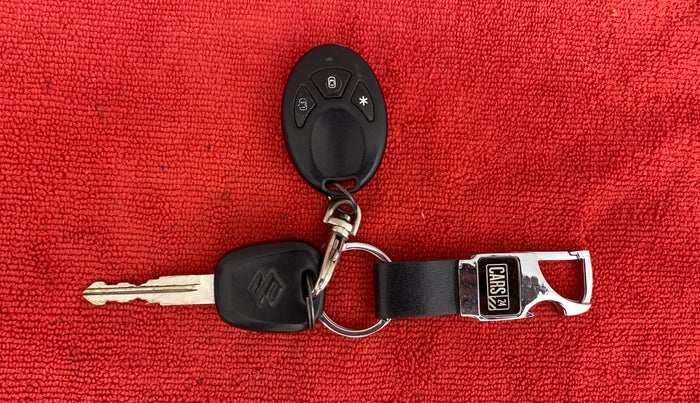 2011 Maruti Swift VXI, Petrol, Manual, 68,239 km, Key Close Up