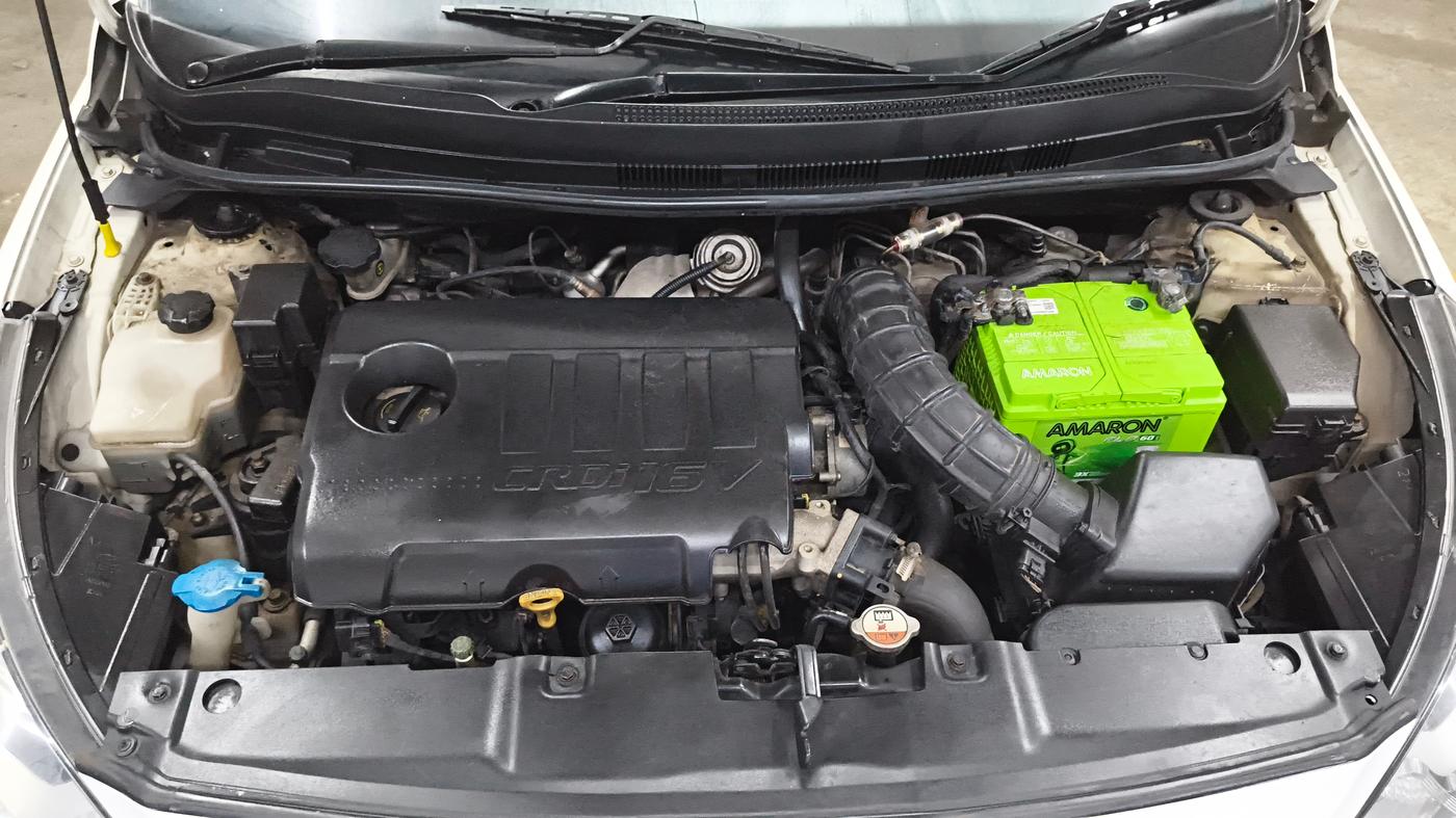 2013 Hyundai Verna FLUIDIC 1.6 CRDI SX, Diesel, Manual, 43,796 km, Engine View