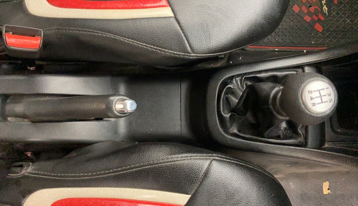 2017 Maruti Swift VXI O, Petrol, Manual, 95,163 km, Gear Lever