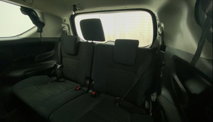 2020 Toyota Innova Crysta 2.4 VX 7 STR, Diesel, Manual, 47,338 km, Third Seat Row ( optional )