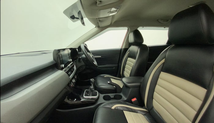 2019 KIA SELTOS HTK PLUS 1.5 DIESEL, Diesel, Manual, 70,292 km, Right Side Front Door Cabin