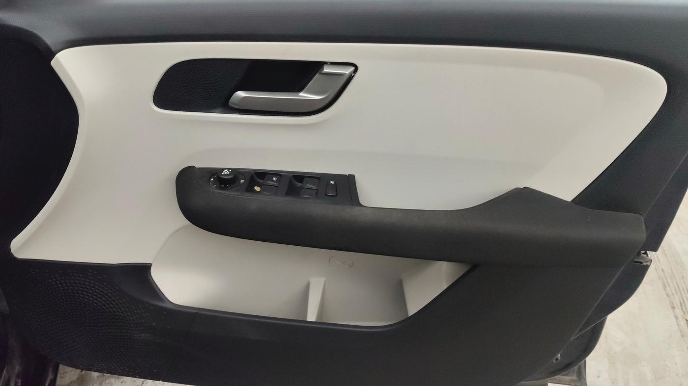 2024 Tata ALTROZ XZ PLUS O SUNROOF CNG, CNG, Manual, 16,365 km, Driver Side Door Panels Control