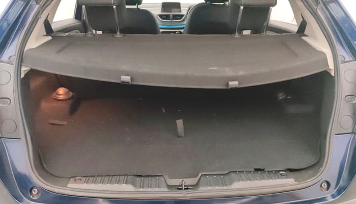 2024 Tata ALTROZ XZ PLUS O SUNROOF CNG, CNG, Manual, 16,365 km, Boot Inside